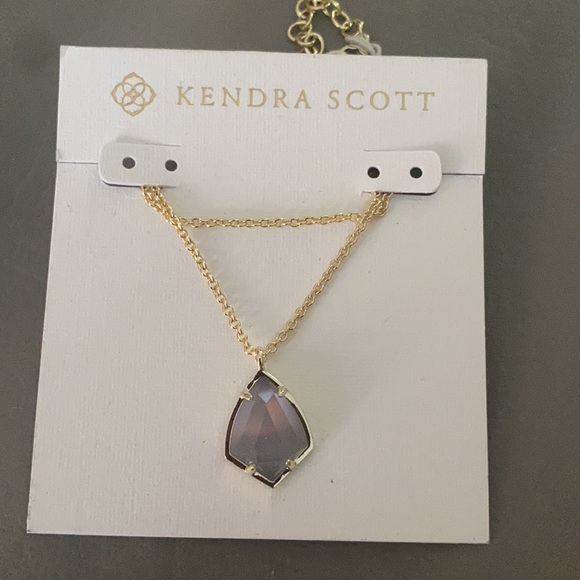 Kendra Scott Jewelry - Kendra Scott Cory necklace in gray cat’s eye